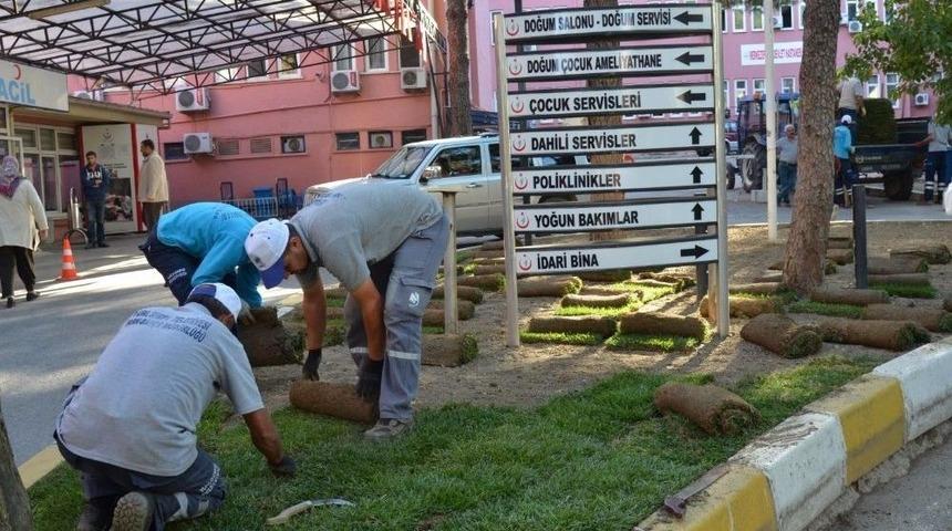 Yunusemre&rsquo;de &Ccedil;evre D&uuml;zenlemeleri S&uuml;r&uuml;yor