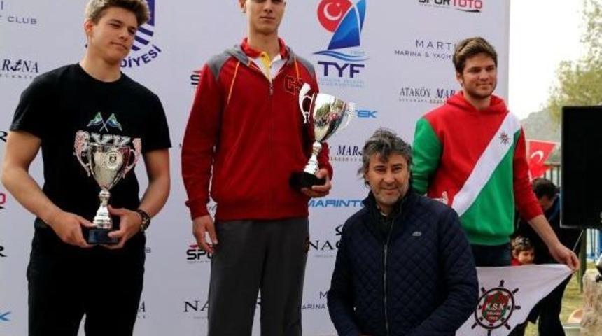 Yelkende Yarıyıl Ş&ouml;leni