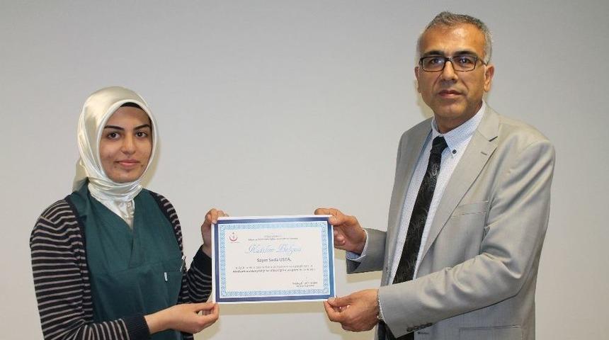 Eğitimini Tamamlayan 13 Ameliyat Hemşiresi Sertifika Sahibi Oldu