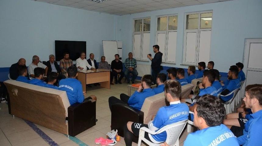 &Ouml;zkan&rsquo;dan Futbolculara Baklava Dopingi