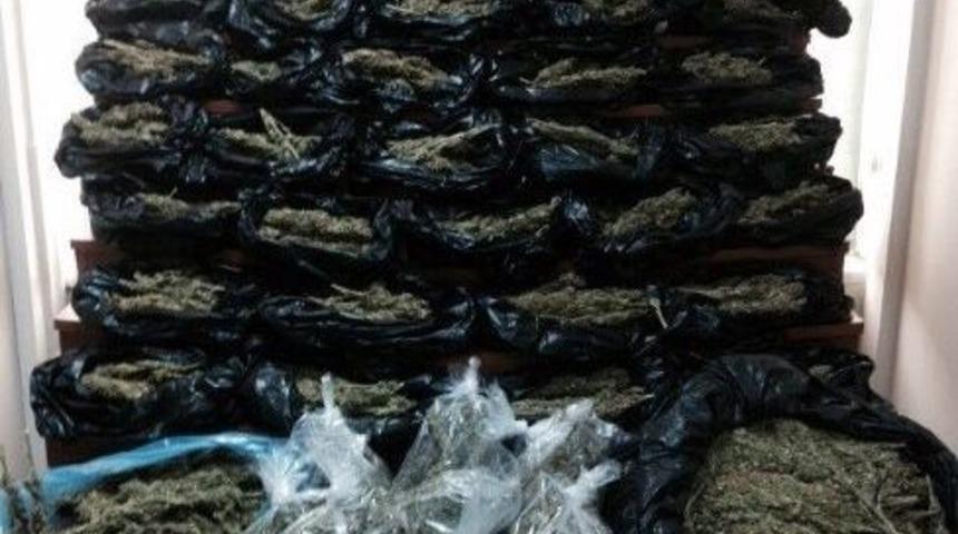 Kocaeli’de Uyuşturucu Deposuna Operasyon: 3 Gözaltı