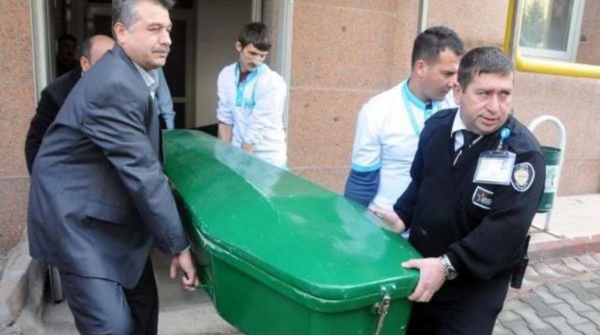 Gaziantep'te 3 Kardeş Sobadan &Ouml;ld&uuml;, Anne Hastanede