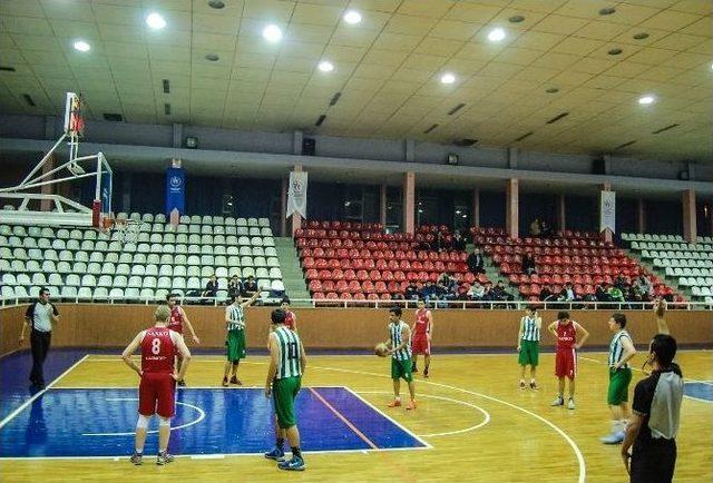 Şehitkamilli Dev Adamlar Okul Sporlarında Bölge Şampiyonu Oldu