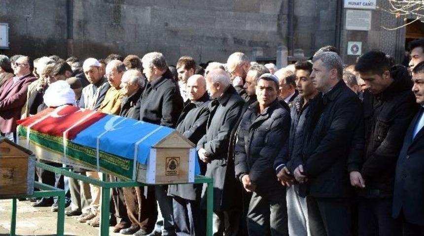 Hayatını Kaybeden Doğu T&uuml;rkistanlı Alim Mehmet Cant&uuml;rk, Defnedildi