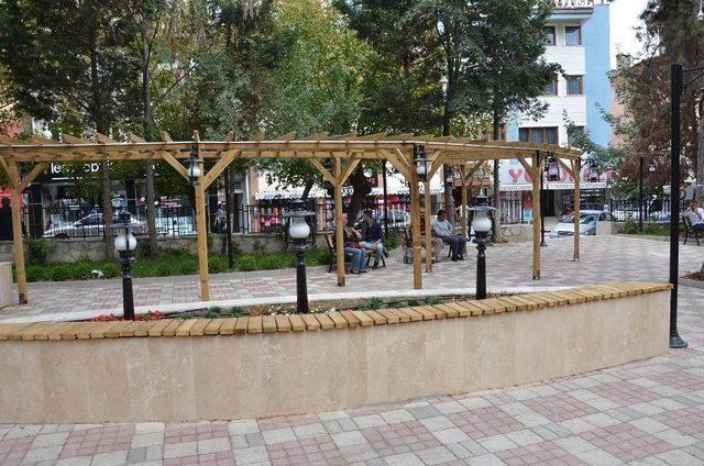 Cemalettin Köklü Parkı Modernizasyonun Ardından Hizmete Açılıyor