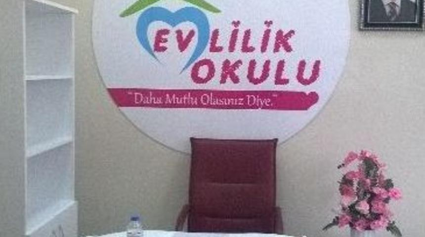 Evlilik Okulu&rsquo;na Ders Başı Hazırlığı