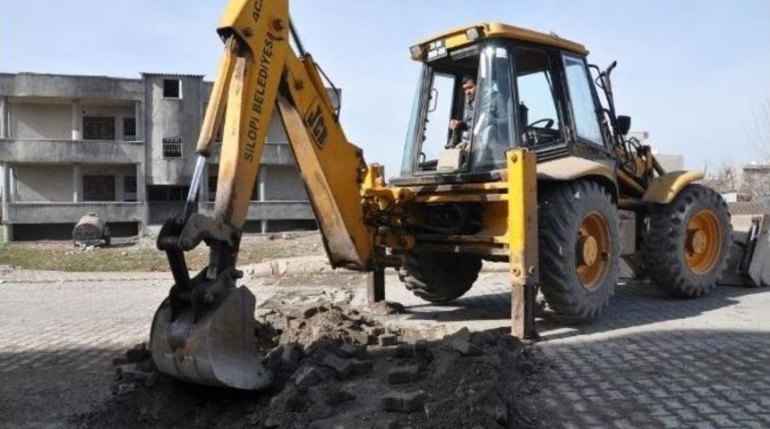 Silopi&rsquo;de Hendekler Yeniden Kapatılıyor