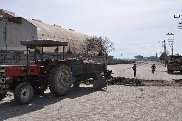 Silopi’de Hendekler Yeniden Kapatılıyor