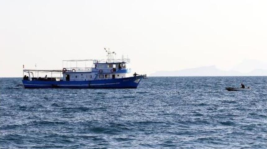 D&uuml;nyaca &Uuml;nl&uuml; Sahilde Osmanlı D&ouml;nemine Ait 5 Top Bulundu