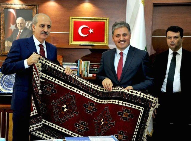 K&uuml;lt&uuml;r Ve Turizm Bakanı Numan Kurtulmuş: 3