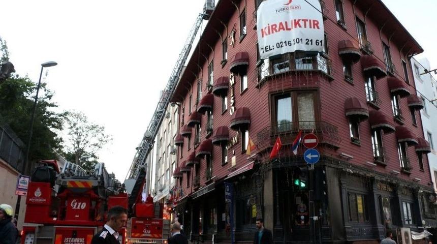 G&uuml;lhane Parkı Yakınlarında Yangın Paniği