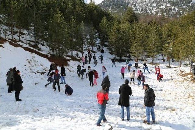 Karboğazı’nda Stres Attılar