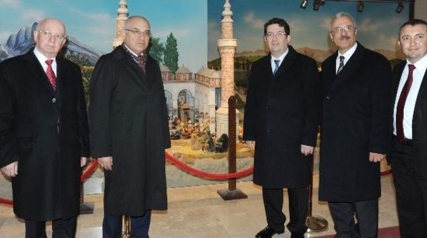 Tim Başkanı B&uuml;y&uuml;kekşi Somuncu Baba&rsquo;yı Ziyaret Etti