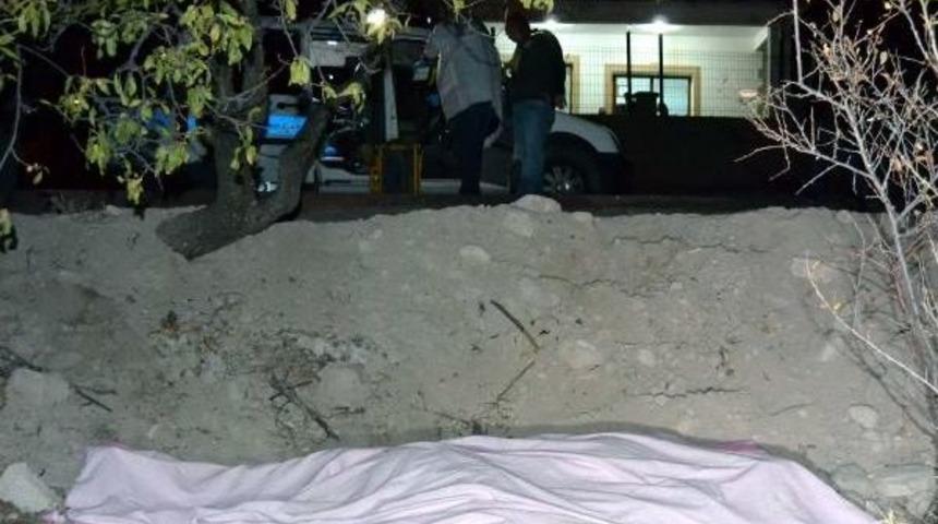 Kayseri'de Arazide Erkek Cesedi Bulundu