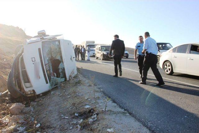 Şanlıurfa’da İşçi Servisi Devrildi: 6 Yaralı