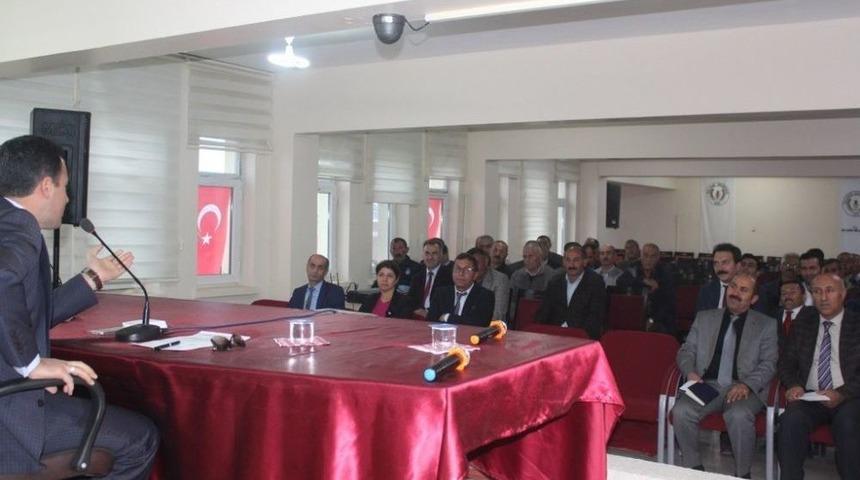 Başkan Vekili Uzan, Belediye Çalışanlarıyla Bir Araya Geldi