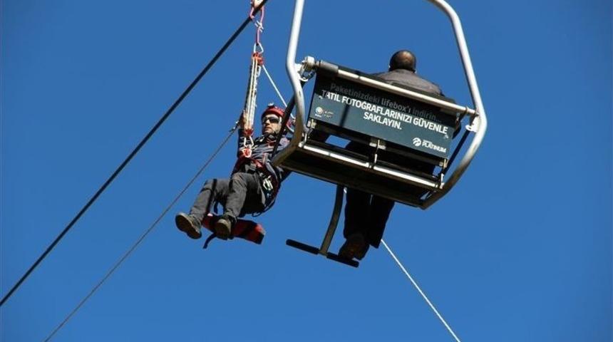 Telesiyejde Mahsur Kalanları Kurtarma Tatbikatı Nefes Kesti