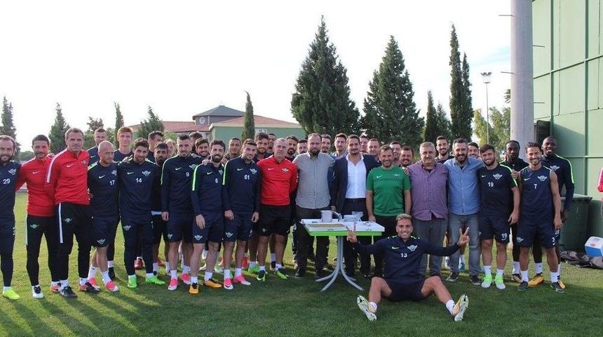 Akhisarspor&rsquo;da Baklava S&uuml;rprizi