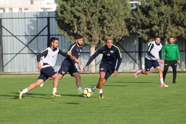 Akhisarspor’da Baklava Sürprizi