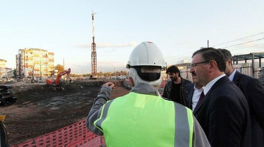 Kocaeli Kent Meydanı Şekilleniyor