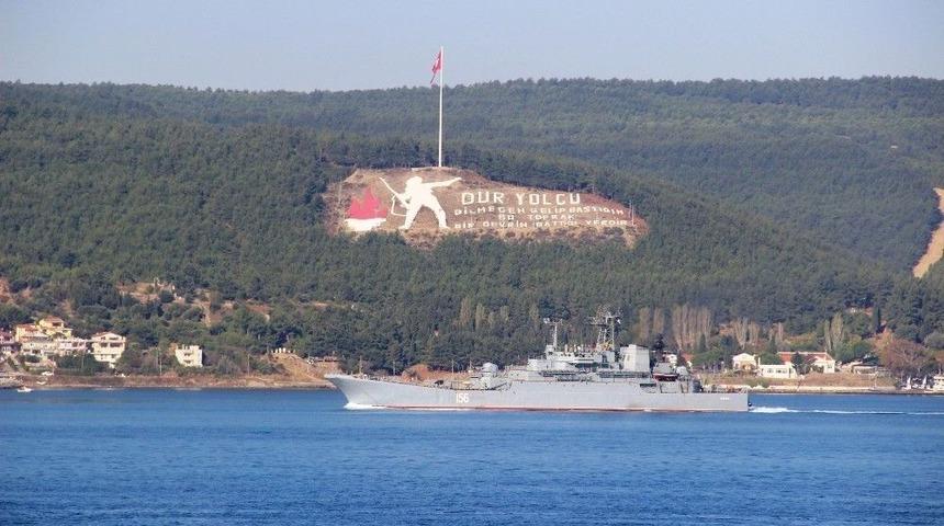 Rus Savaş Gemisi &Ccedil;anakkale Boğazı&rsquo;ndan Ge&ccedil;ti