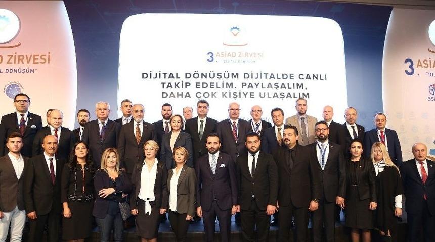 Ato Başkanı&rsquo;na &ldquo;dijital D&ouml;n&uuml;ş&uuml;m&rdquo; &Ouml;d&uuml;l&uuml;