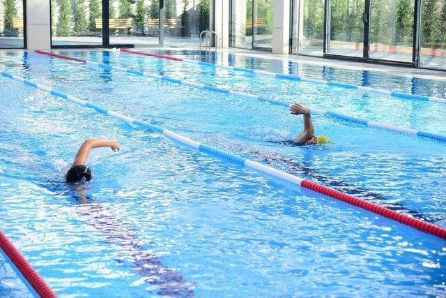 Kadıköy’de Kapalı Yüzme Havuzu Açılıyor
