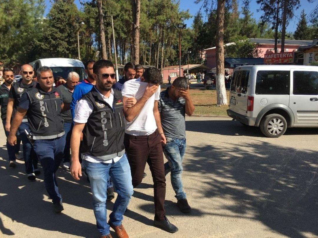 Torbacı &Ouml;ğretmen &Ccedil;ıktı