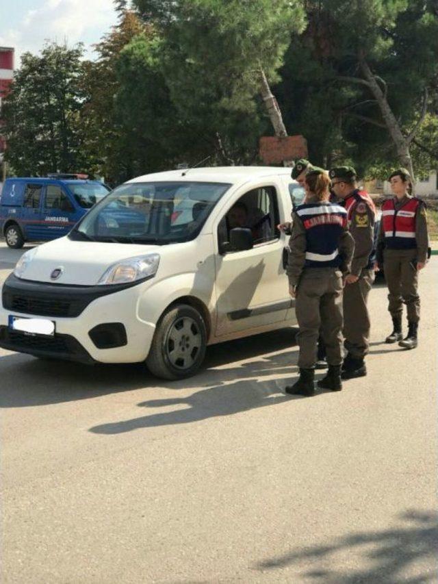 Meslekten İhraç Edilen Polis Yol Kontrolünde Yakalandı