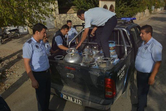 Kırıkhan Zabıtası Ka&ccedil;ak T&uuml;plere El Koydu 1