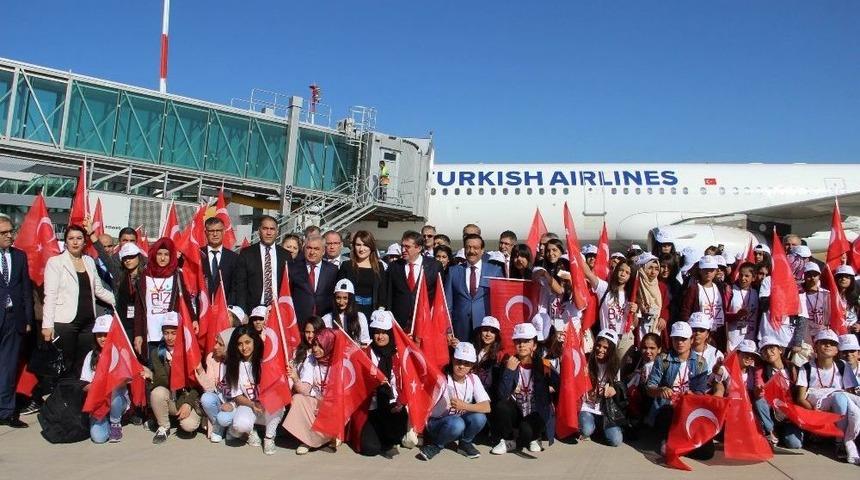 Diyarbakırlı &Ouml;ğrenciler &Ccedil;anakkale Yolcusu