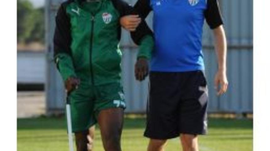 Bursaspor&rsquo;da Badu 3 Hafta Yok