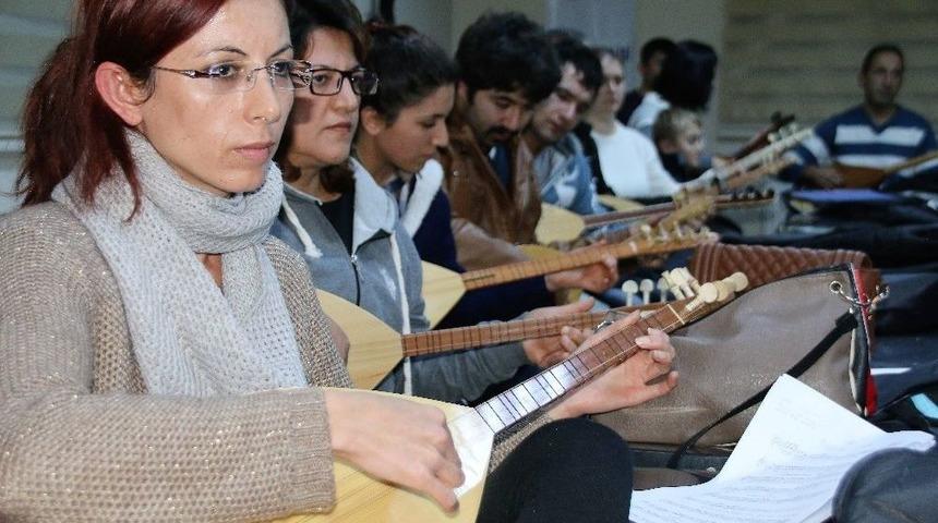 K&uuml;lt&uuml;r Sanat Kurslarına İlgi Her Ge&ccedil;en G&uuml;n Artıyor