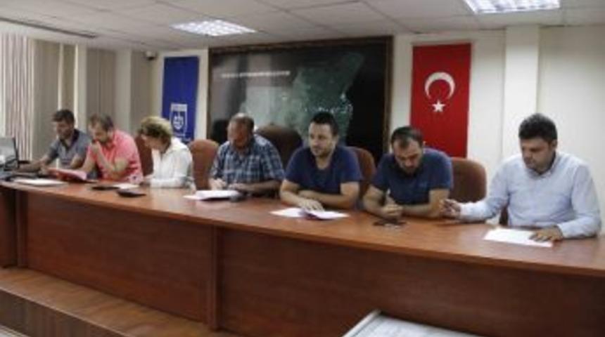 İzmit, Derince Ve K&ouml;rfez İl&ccedil;elerinde Yollar Yenileniyor