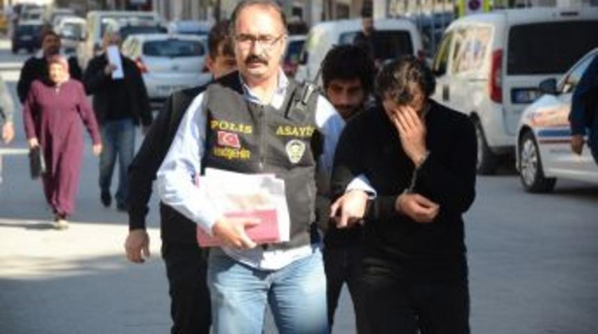 Yaşlı Vatandaşları Hedef Alan İki Dolandırıcı Yakalandı