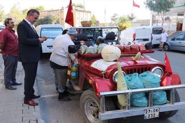 (özel Haber) Üstü Açık Aracını Manava Dönüştürdü