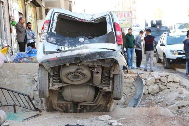 Şırnak ta Freni Boşalan Kamyon 4 Araca &Ccedil;arptı 2