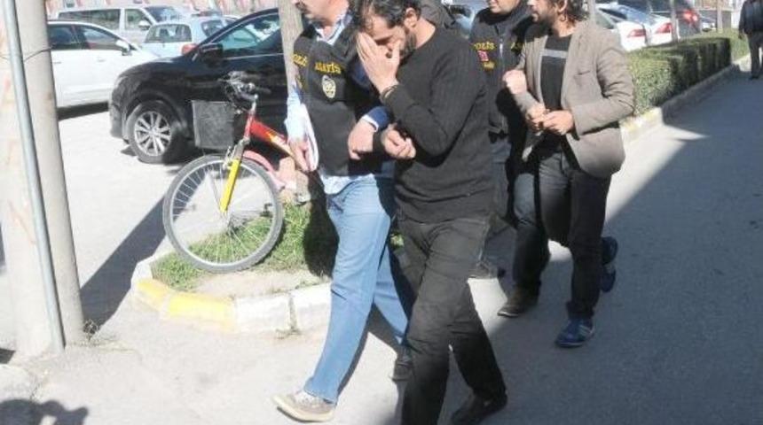 Telefon Dolandırıcıları Su&ccedil;&uuml;st&uuml; Yakalandı