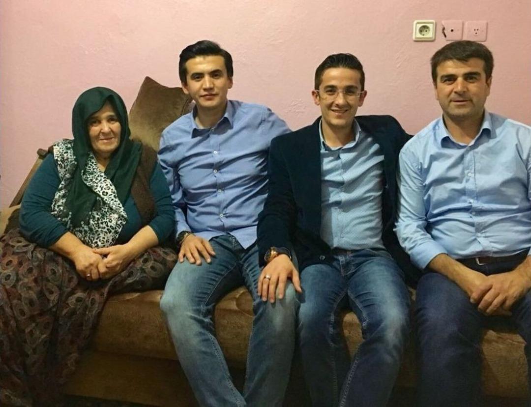 Ak Gen&ccedil;ler 200 Yaşlı Vatandaşı Ziyaret Etti