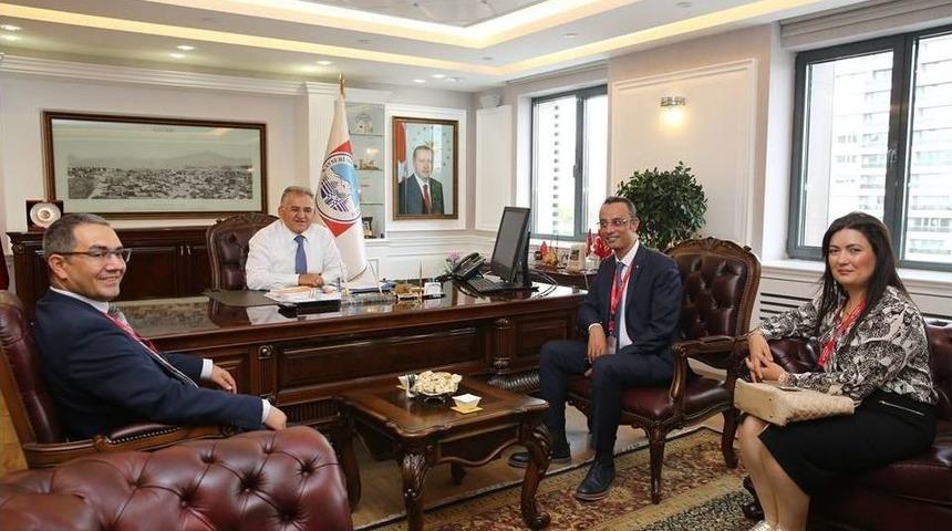 Melikgazi&rsquo;ye Bah&ccedil;eşehir Koleji&rsquo;nden Teşekk&uuml;r