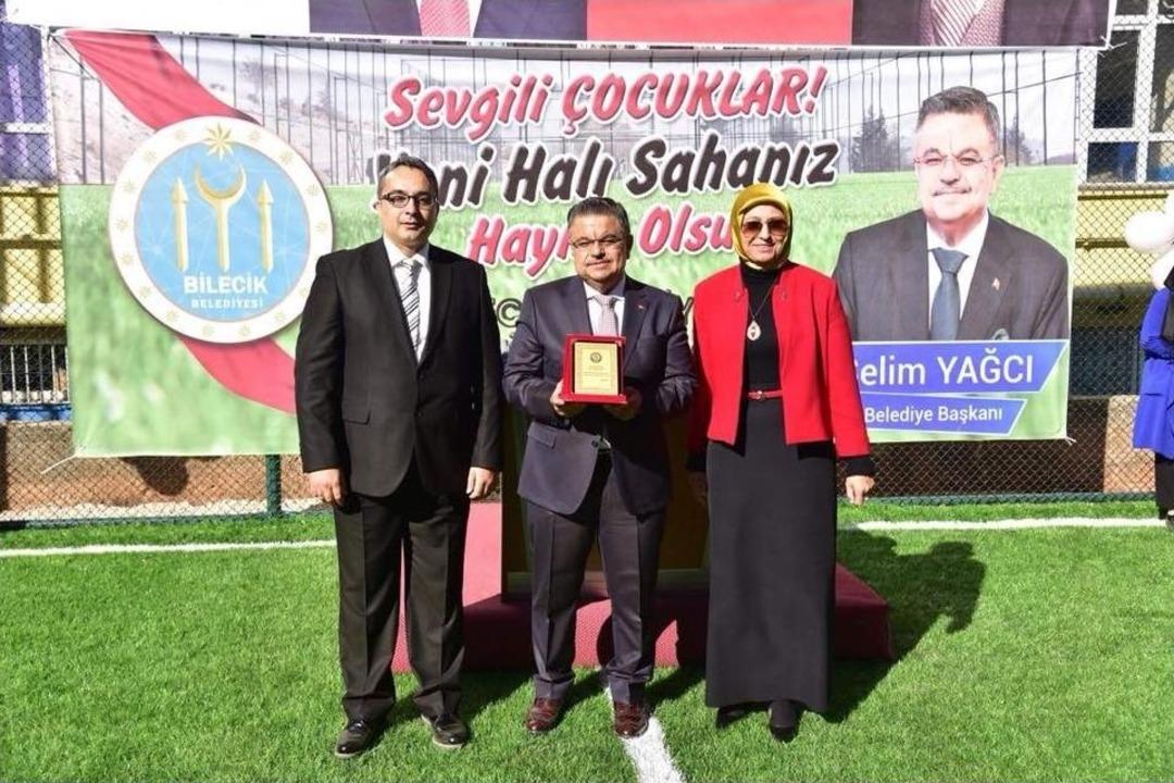 Osmangazi Ortaokulu Sentetik Saha &Ouml;ğrencilerin Hizmetine A&ccedil;ıldı
