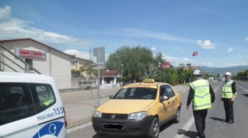 Dikkatsiz S&uuml;r&uuml;c&uuml;ler Kazalara Neden Oldu, O Anlar Mobese&rsquo;ye Yansıdı