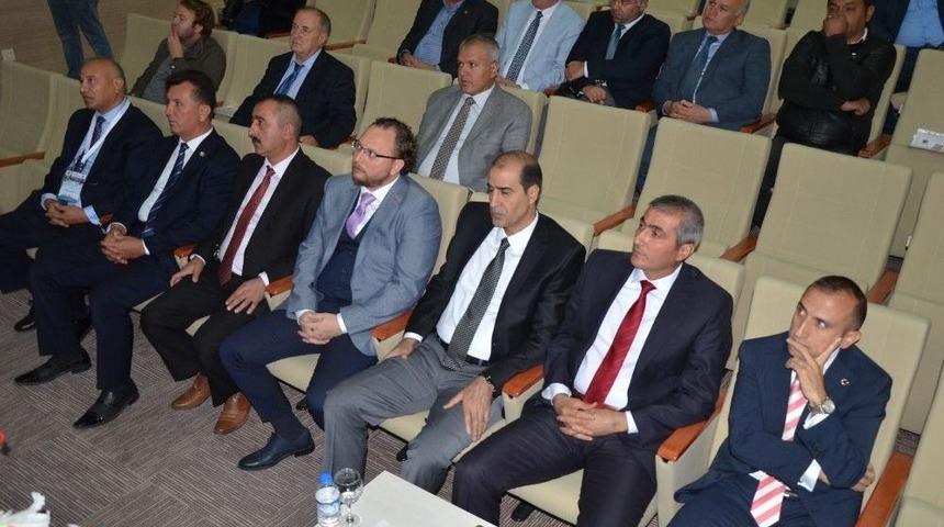 Niğde&rsquo;de &lsquo;elma &Ccedil;alıştayı&rsquo; D&uuml;zenlendi