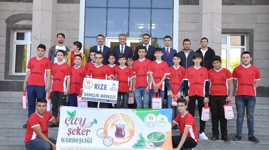 Rize&rsquo;den Elbistan&rsquo;a &lsquo;&ccedil;ay-şeker Kardeşliği&rsquo; K&ouml;pr&uuml;s&uuml;