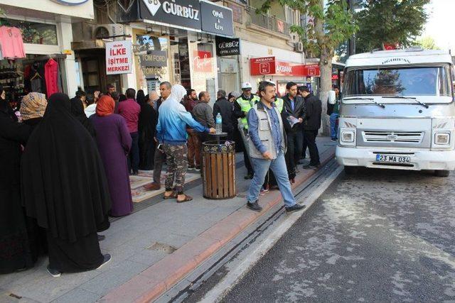 Yardımı Duyup Koştular Ama Elleri Boş D&ouml;nd&uuml;ler 1
