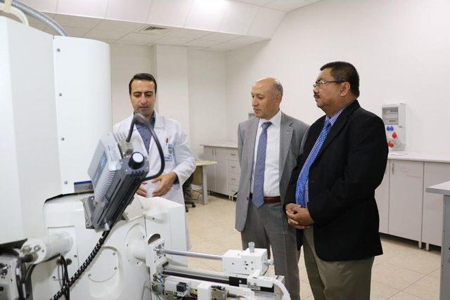 Malezya Perlis Üniversitesi Rektörü Kbü’de 1