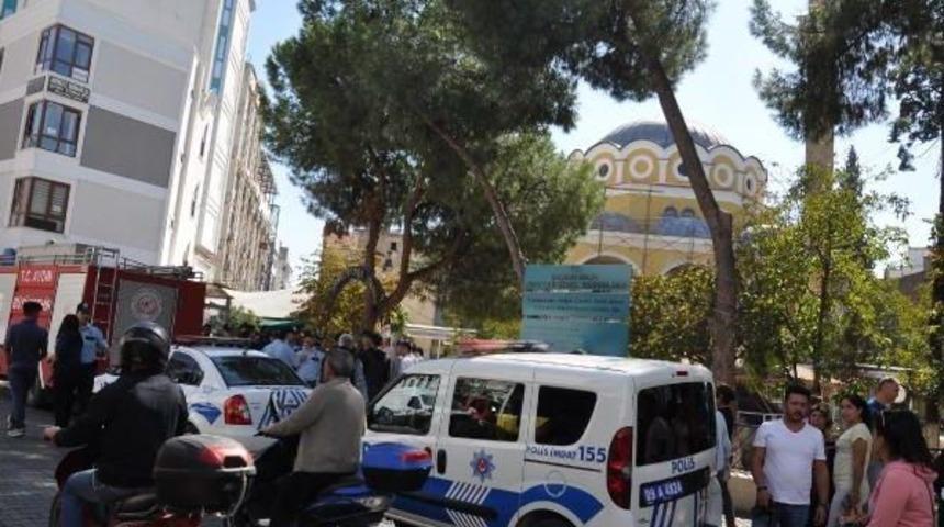 İntihar I&ccedil;in Minareye &Ccedil;ıktı