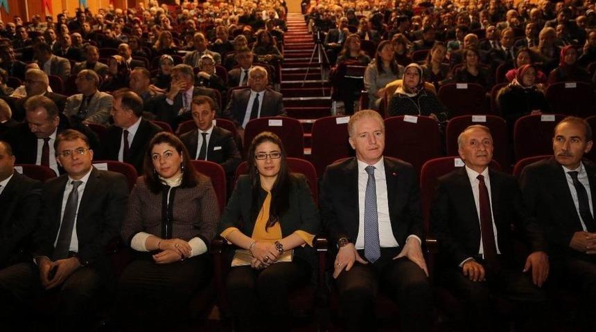 &rsquo;annem Varsa Ben De Varım&rsquo; Projesi Tanıtıldı