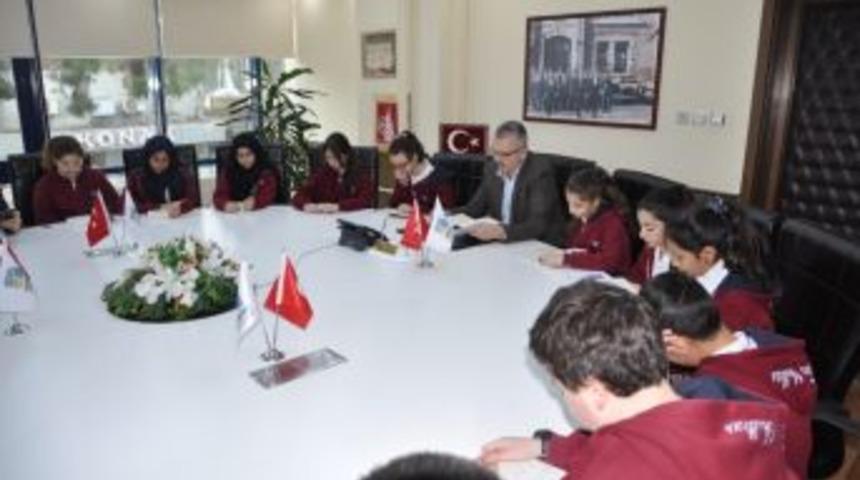 &Ouml;zkan: &ldquo;eğitimilk &Ouml;nceliğimiz&rdquo;