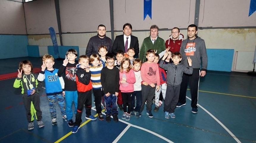 Fo&ccedil;alı Miniklere Madalya